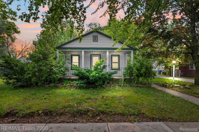 6176 N Gulley Road, Dearborn Heights, MI 48127