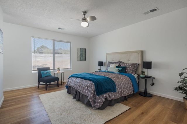 721 Chuckwagon Road SE, Rio Rancho, NM 87124