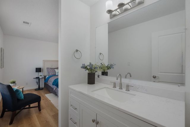 721 Chuckwagon Road SE, Rio Rancho, NM 87124