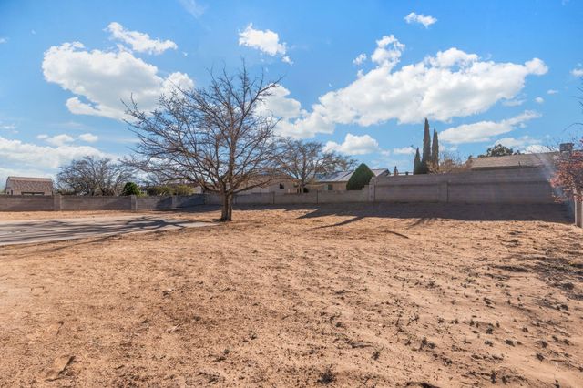 721 Chuckwagon Road SE, Rio Rancho, NM 87124