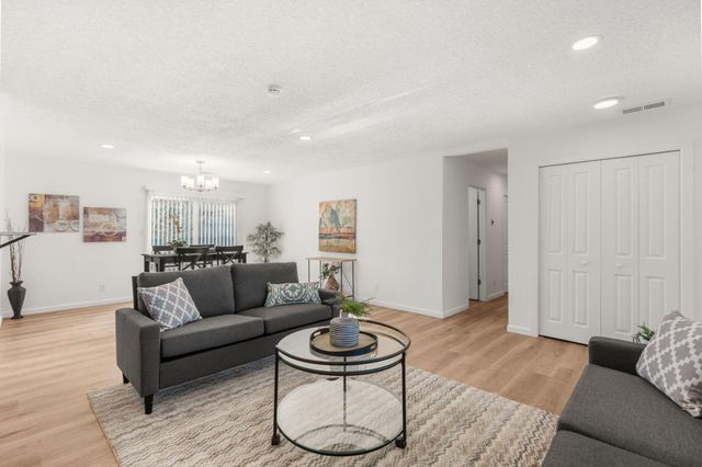 721 Chuckwagon Road SE, Rio Rancho, NM 87124