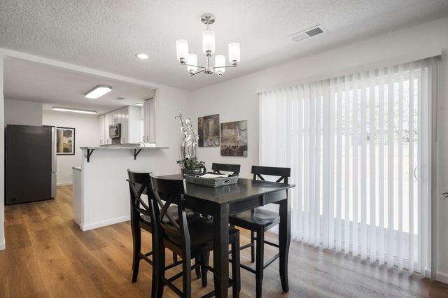 721 Chuckwagon Road SE, Rio Rancho, NM 87124