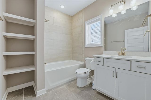 7483 Highway 70 S Apt 302, Nashville, TN 37221