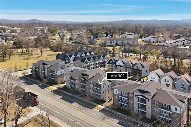 7483 Highway 70 S Apt 302, Nashville, TN 37221