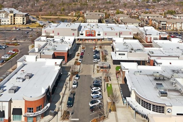 7483 Highway 70 S Apt 302, Nashville, TN 37221