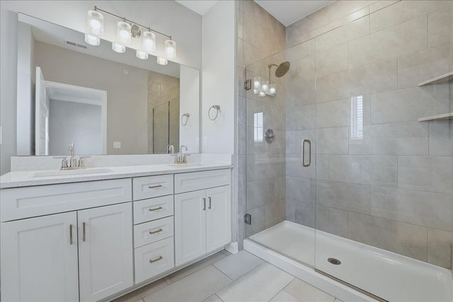 7483 Highway 70 S Apt 302, Nashville, TN 37221