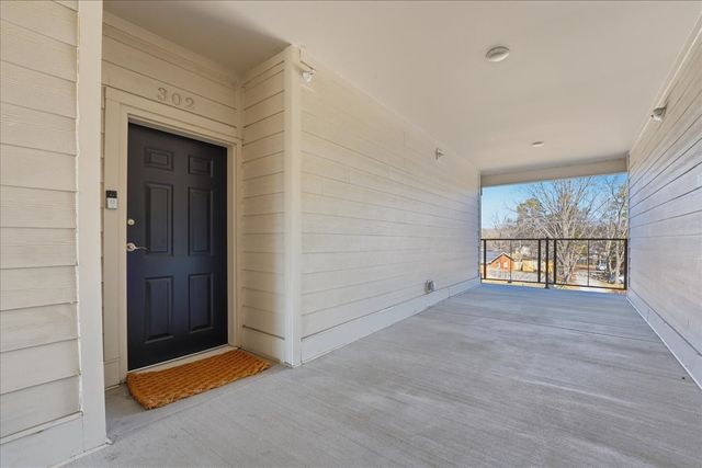 7483 Highway 70 S Apt 302, Nashville, TN 37221