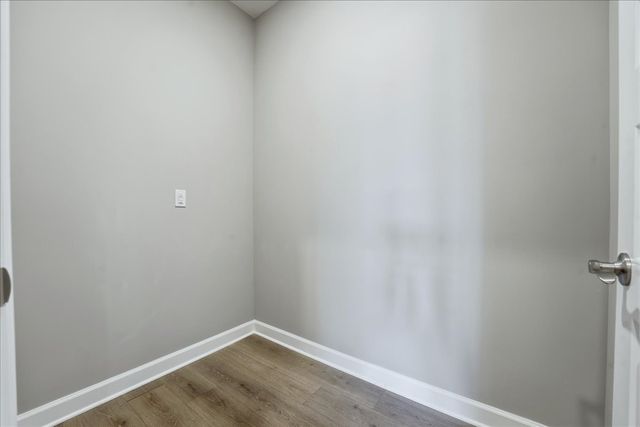 7483 Highway 70 S Apt 302, Nashville, TN 37221