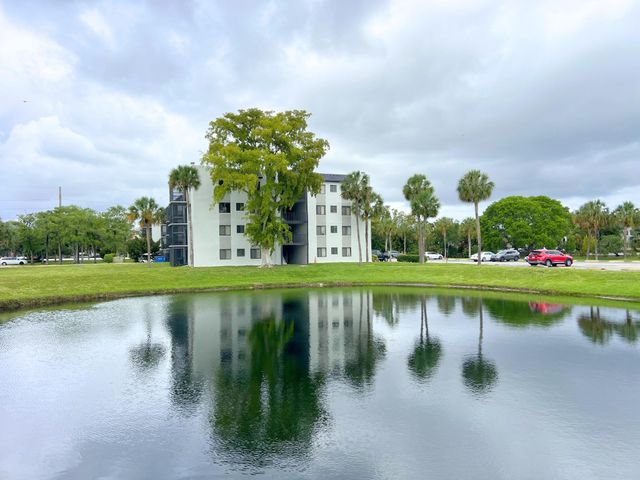 3700 N Pine Island Road 408, Sunrise, FL 33351