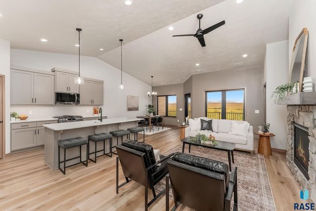 412 N Almond Ave Avenue, Brandon, SD 57005