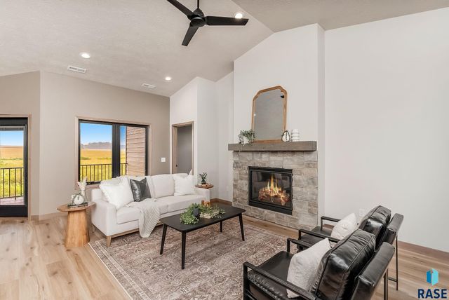 412 N Almond Ave Avenue, Brandon, SD 57005