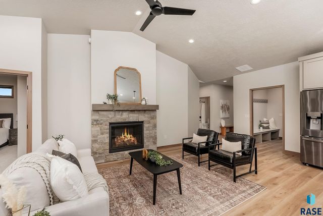 412 N Almond Ave Avenue, Brandon, SD 57005