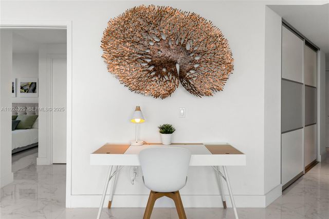 17111 Biscayne Blvd 2002, North Miami Beach, FL 33160