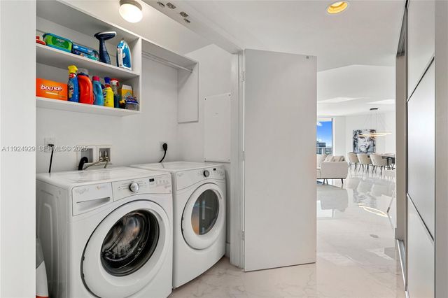 17111 Biscayne Blvd 2002, North Miami Beach, FL 33160