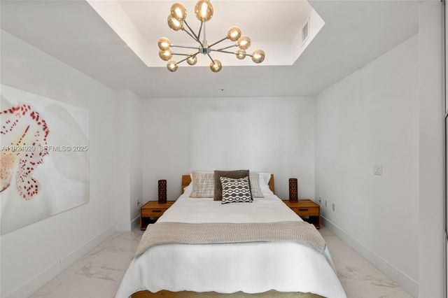 17111 Biscayne Blvd 2002, North Miami Beach, FL 33160