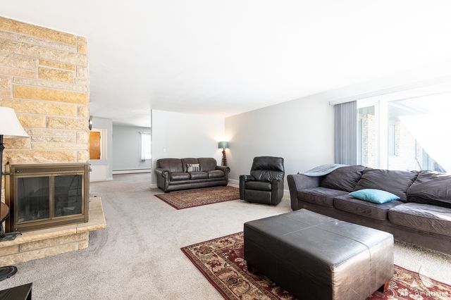 407 Farmington Avenue, Joliet, IL 60435