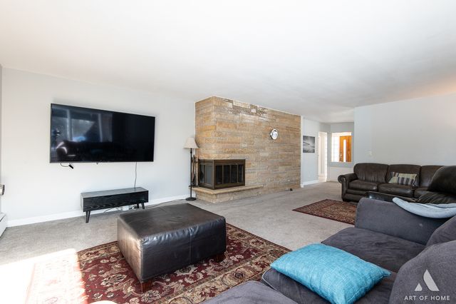 407 Farmington Avenue, Joliet, IL 60435