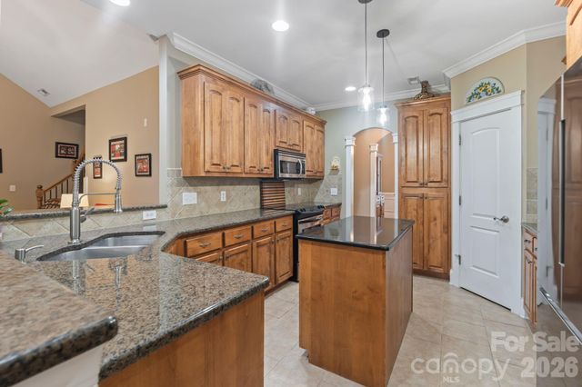 138 Fox Hunt Drive, Mooresville, NC 28117