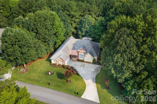 138 Fox Hunt Drive, Mooresville, NC 28117