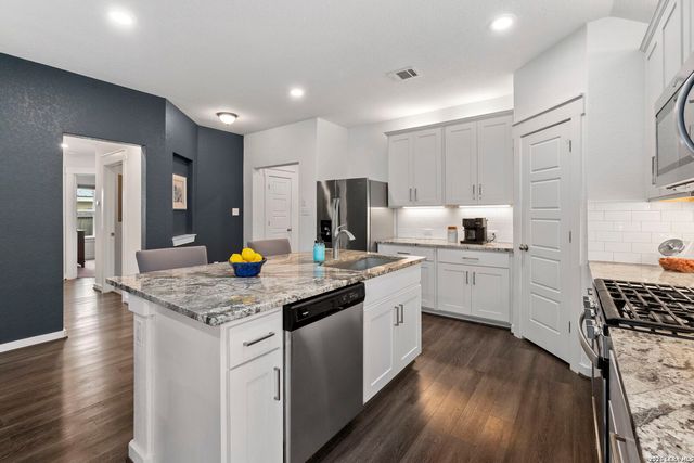 10635 Rosalina Loop, Converse, TX 78109
