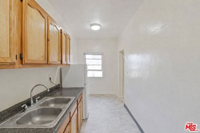 526 S Oxford Avenue 100, Los Angeles, CA 90020
