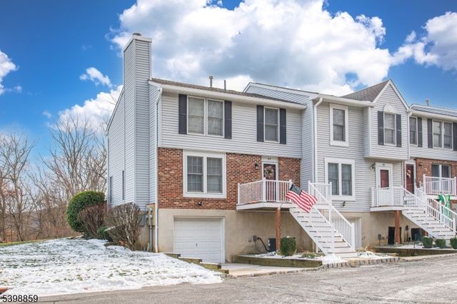 44 Cambridge East, Oxford Twp., NJ 07863