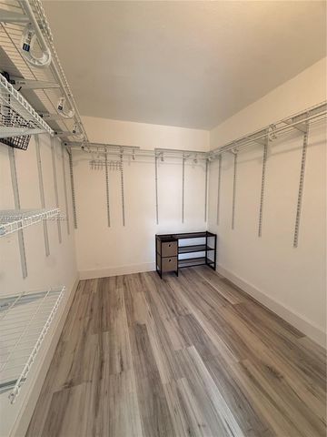 10875 NW 7th Street 1136, Miami, FL 33172