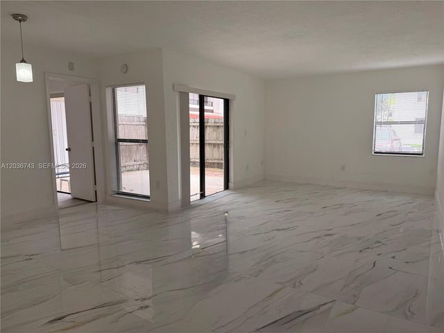 10875 NW 7th Street 1136, Miami, FL 33172