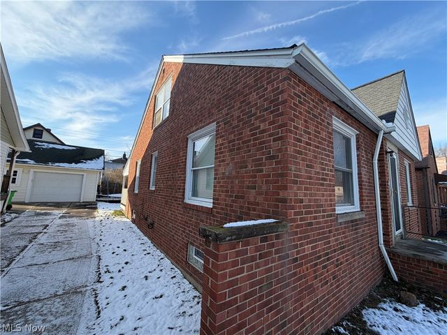 4920 E 110th Street, Garfield Heights, OH 44125