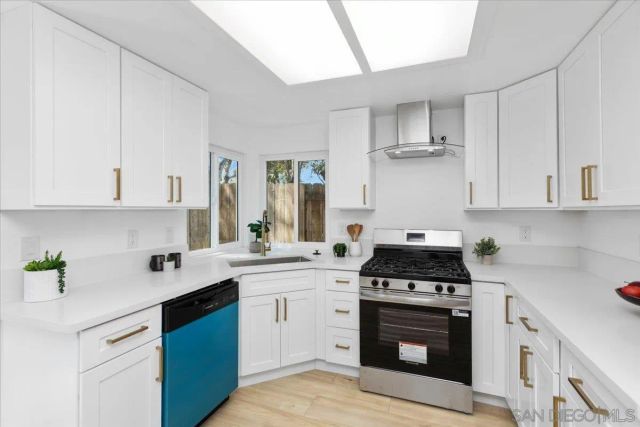1789 Avenida Segovia, Oceanside, CA 92056