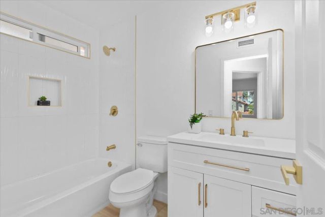 1789 Avenida Segovia, Oceanside, CA 92056