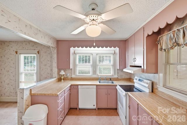 132 North Avenue, Troutman, NC 28166