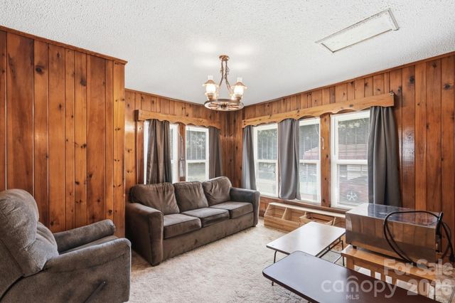 132 North Avenue, Troutman, NC 28166
