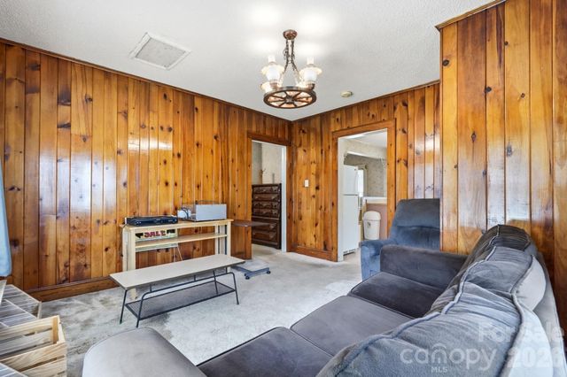 132 North Avenue, Troutman, NC 28166