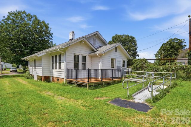 132 North Avenue, Troutman, NC 28166