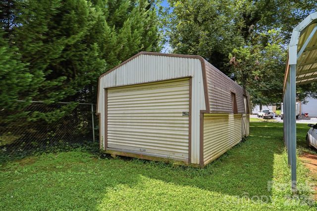 132 North Avenue, Troutman, NC 28166