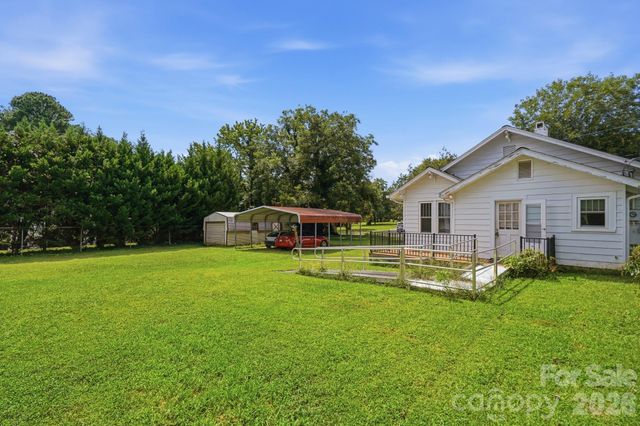 132 North Avenue, Troutman, NC 28166