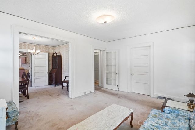 132 North Avenue, Troutman, NC 28166