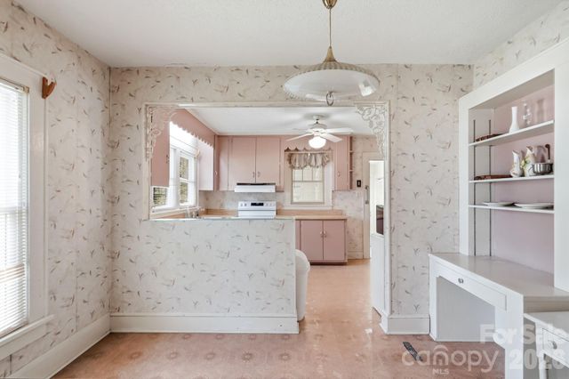132 North Avenue, Troutman, NC 28166