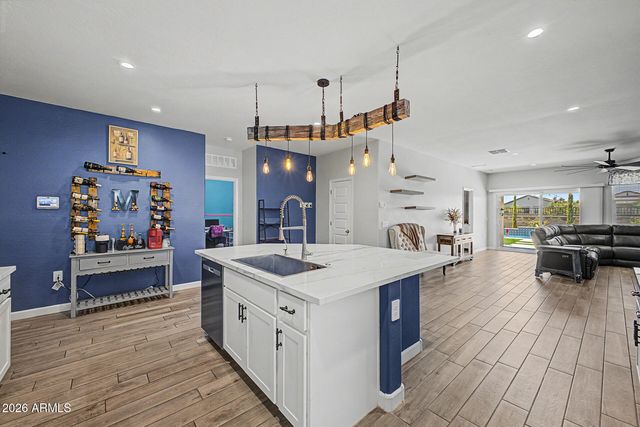 10286 S DESERT VIEW Drive, Apache Junction, AZ 85120