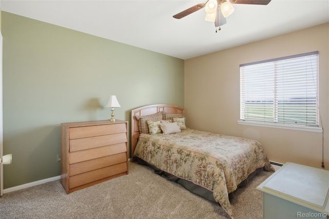 25126 Franklin Terrace Franklin Terrace 6, South Lyon, MI 48178