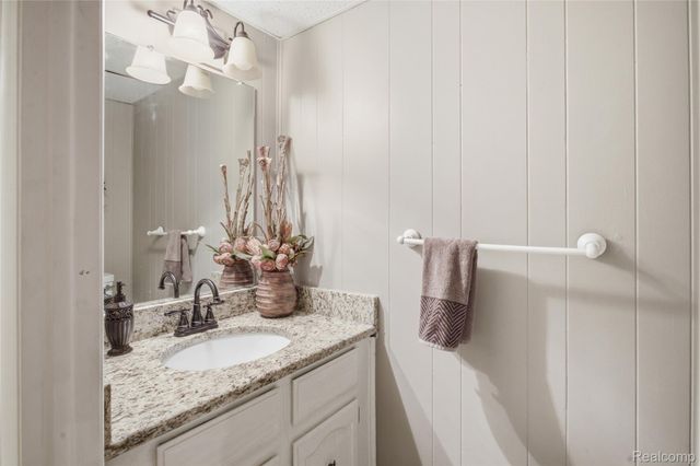 25126 Franklin Terrace Franklin Terrace 6, South Lyon, MI 48178