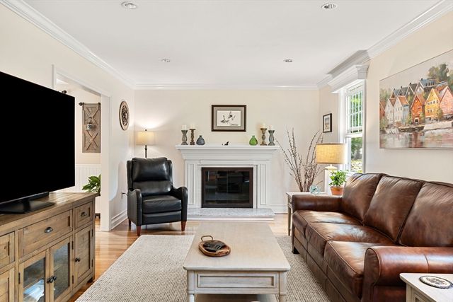 1 Valley Path, Marshfield, MA 02050