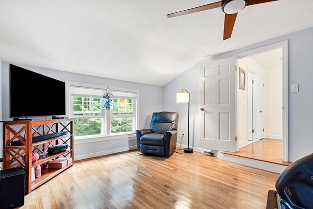 1 Valley Path, Marshfield, MA 02050