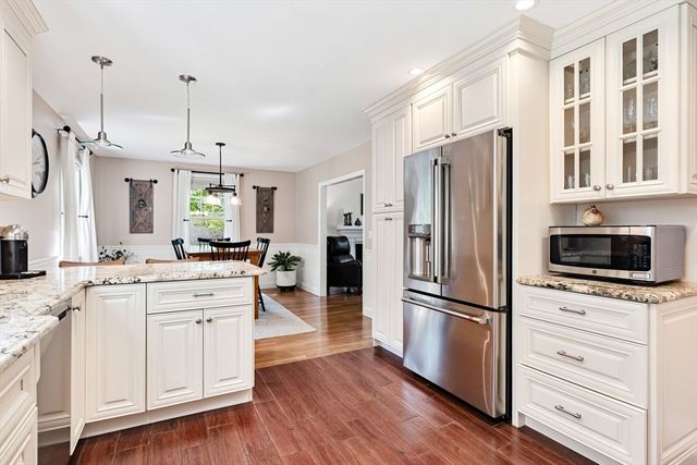 1 Valley Path, Marshfield, MA 02050