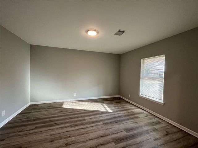 1942 Center Street, Baytown, TX 77520