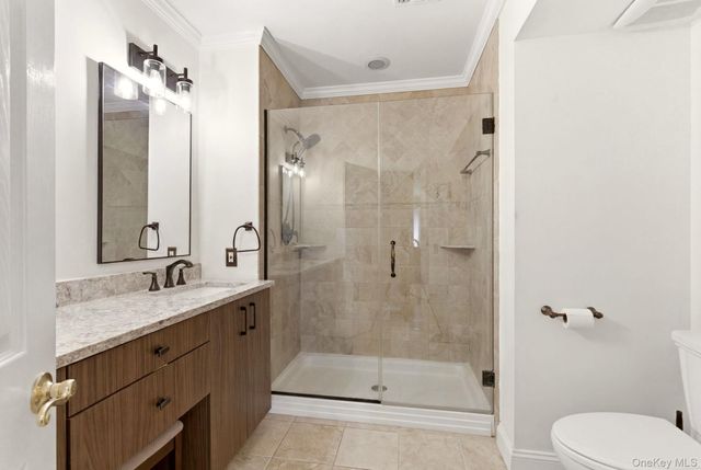 1 Robert Lane, Middle Island, NY 11953