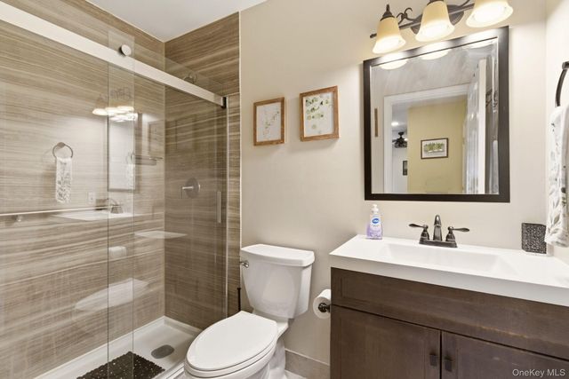 1 Robert Lane, Middle Island, NY 11953