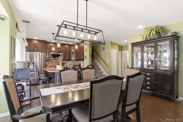 1 Robert Lane, Middle Island, NY 11953