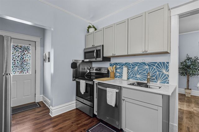 807 W Vine Street, Kalamazoo, MI 49008